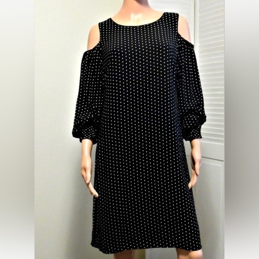 White House Black Market NWT Size Medium Long Sleeve Polka Dot Dress